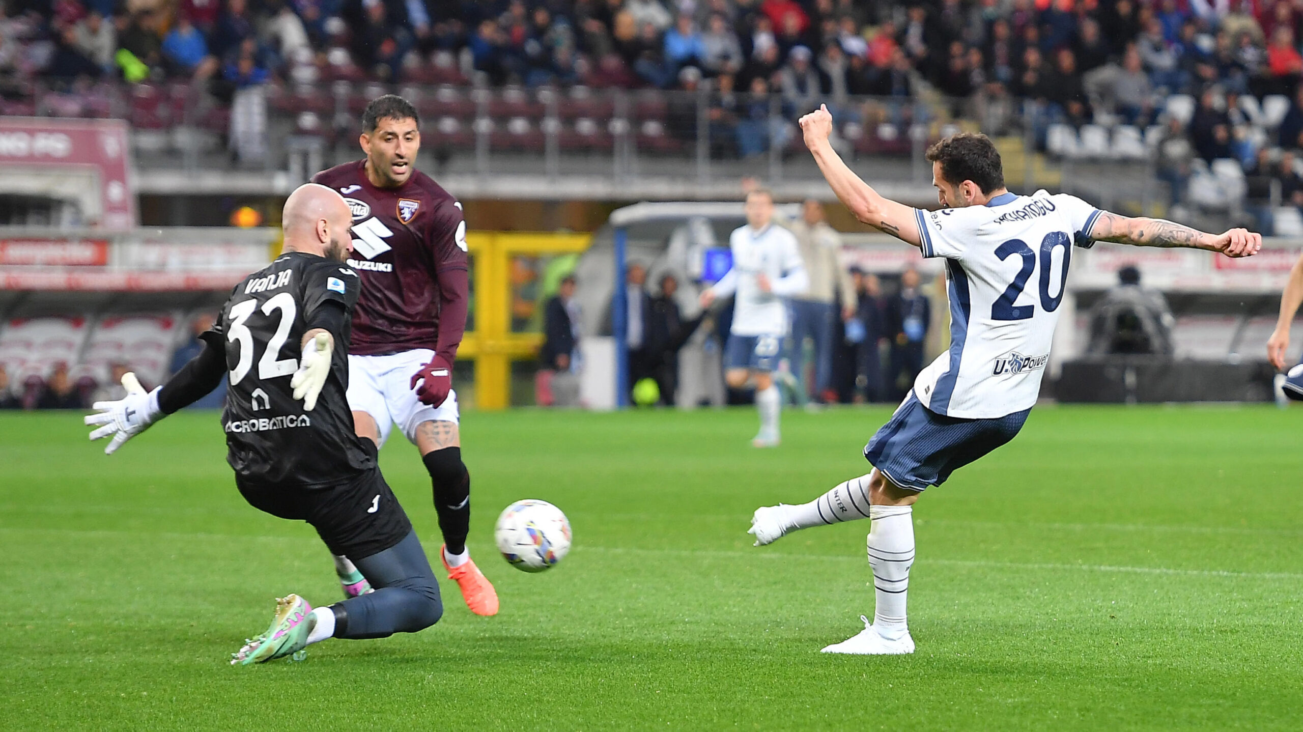 Hakan Calhanoglu